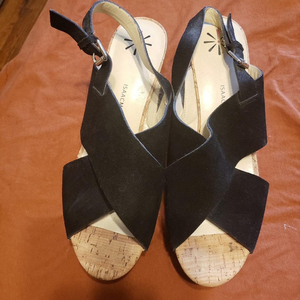 Isaac Mizrahi Platform sandals